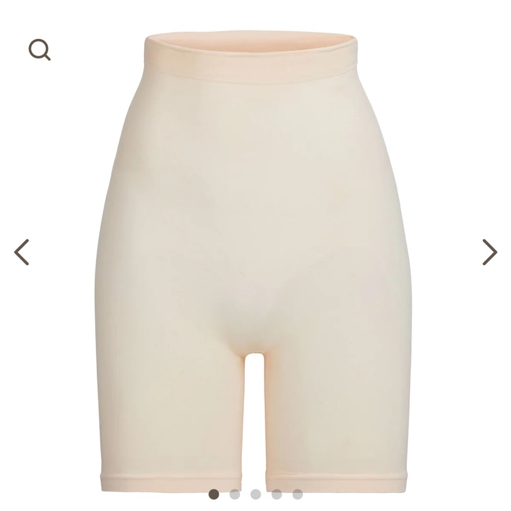 SKIMS SCULPTING SHORT ABOVE THE KNEE W/ OPEN GUSSET S/M NWOT